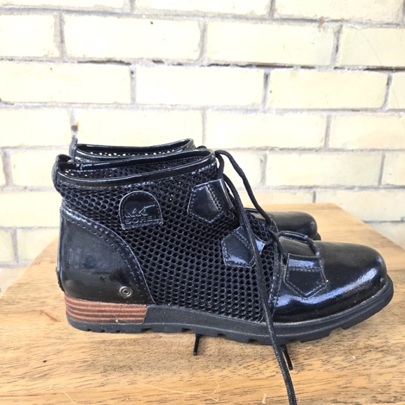 Sorel Major Mesh Boots - Picture 1 of 9